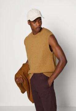 ARKET Top - Camel -Arket UK Sales Store b23d989488f144509607b1b21a78602e