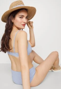 ARKET Bikini Top - Blue/White -Arket UK Sales Store b30199e92b5d497da14f6a3b1aa02126