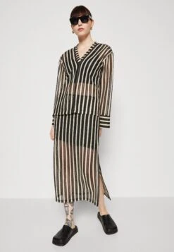 ARKET Pencil Skirt - Black -Arket UK Sales Store c4fcc15374e9474e82aa9af665a20c32