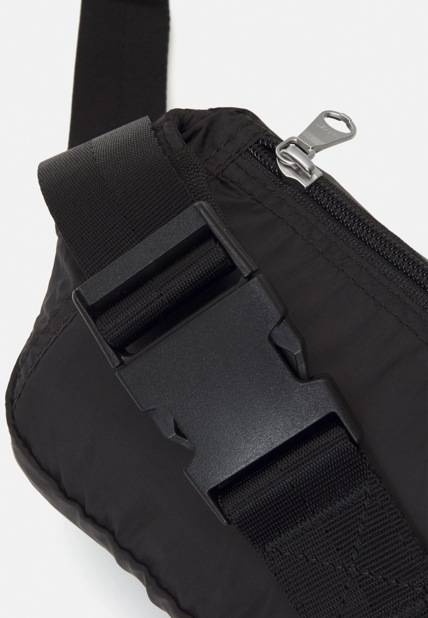 ARKET Unisex - Bum Bag - Black 5 ARKET Unisex - Bum Bag - Black - Image 5