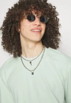 ARKET Basic T-Shirt - Green -Arket UK Sales Store cbad8e75bfa34d7c94b57fe2b9df54e3