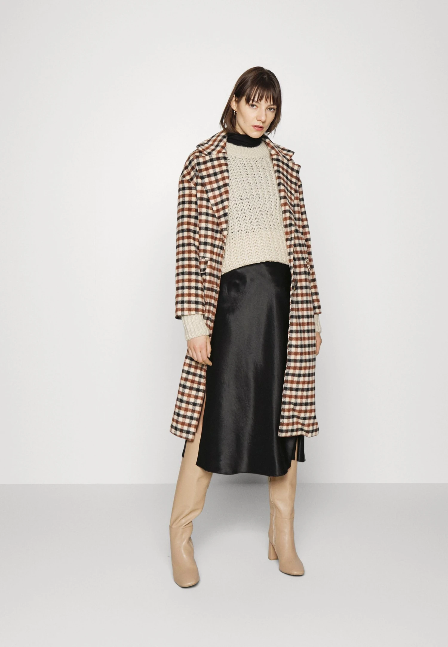 ARKET A-Line Skirt - Black 2 ARKET A-Line Skirt - Black - Image 2