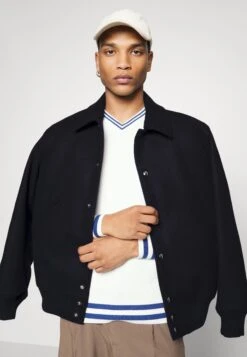 ARKET Light Jacket - Navy -Arket UK Sales Store d5f90d84393a4b0c94696726427ef5cc