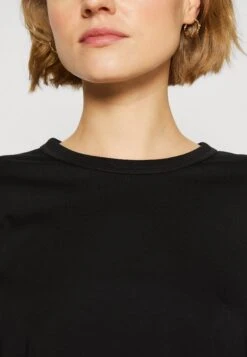 ARKET Print T-Shirt - Black -Arket UK Sales Store de7c32afe70148459dafa28942a779c0