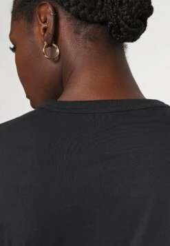 ARKET Long Sleeved Top - Black -Arket UK Sales Store e35a5df520114fa383eeaad17834e869