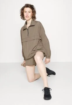 ARKET Running Jacket - Mole Dark -Arket UK Sales Store e3efbe2c1e4d4fc99edc60f81360f713