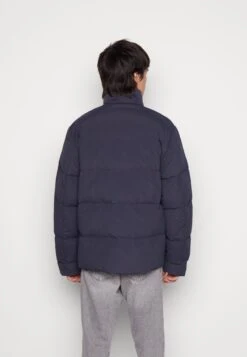 ARKET Down Jacket - Navy -Arket UK Sales Store ec9a7e2ba79940eaa8325ac268303379