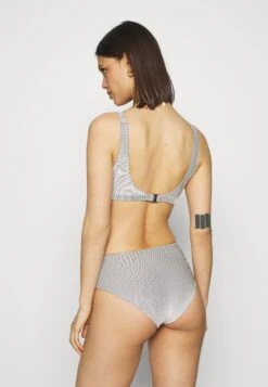 ARKET Bikini Bottoms - White -Arket UK Sales Store ef9c1f62c79f404fb04fbbddc56f372b