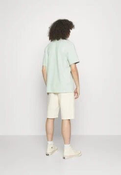 ARKET Basic T-Shirt - Green -Arket UK Sales Store f336211da66c44ffb1d59be3579a4ac2