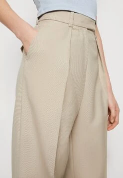 ARKET Trousers - Sand -Arket UK Sales Store f4c0c1e8243e439d8f18007e339e412d
