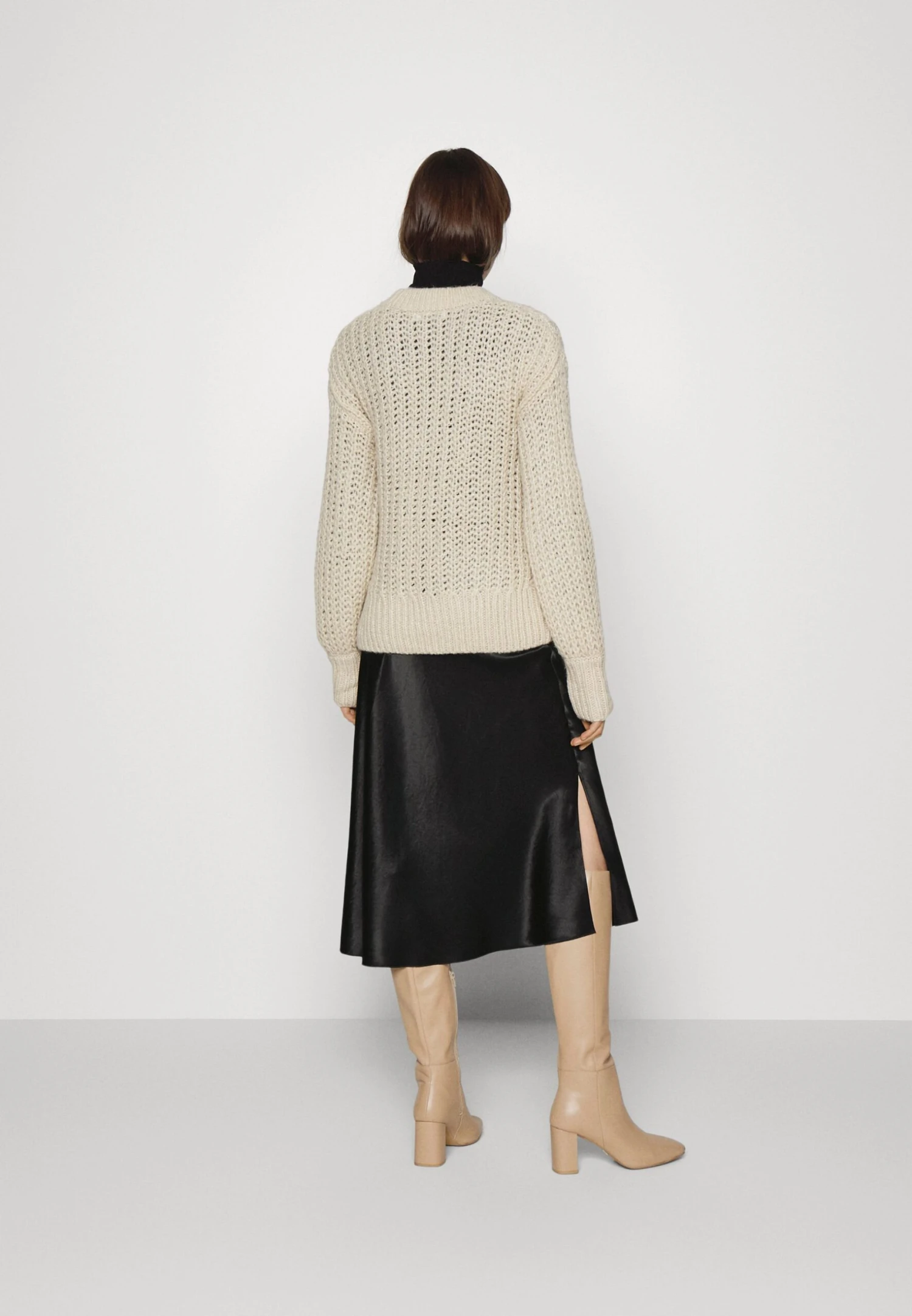 ARKET A-Line Skirt - Black 3 ARKET A-Line Skirt - Black - Image 3