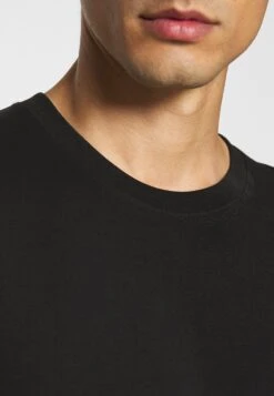 ARKET Malte - Print T-Shirt - Black Dark -Arket UK Sales Store ff824f17cf474c4082747a1f50eef380